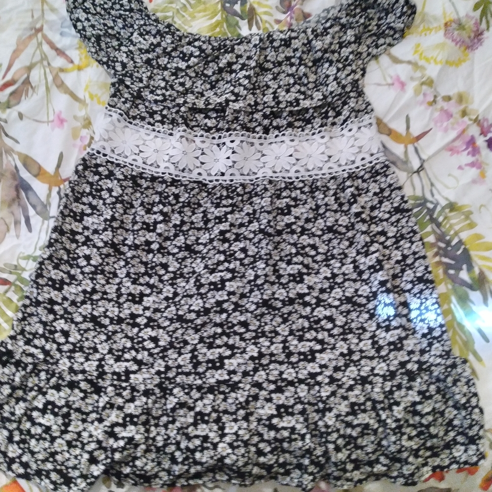 Daisy Patterened Dress